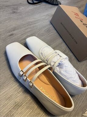Matisse Cream Triple-Strap Square-Toe Flats
